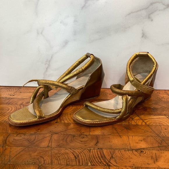 ⭐️ Zero + Maria Cornejo Gold Wedge Sandals 38.5 - Picture 2 of 7